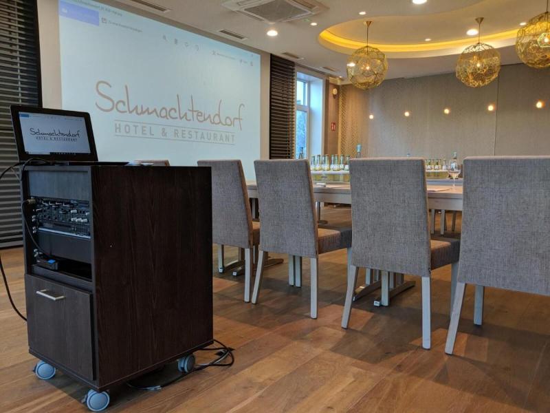 Hotel Und Restaurant Schmachtendorf - Restoran