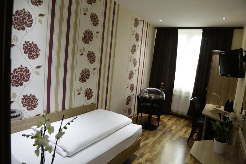 Alexander Business Hotel - Oda