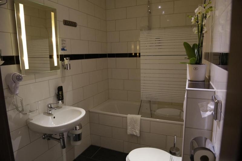 Alexander Business Hotel - Oda