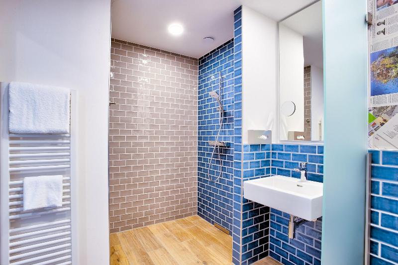 tinyTwice Hotel Wiesbaden - Oda