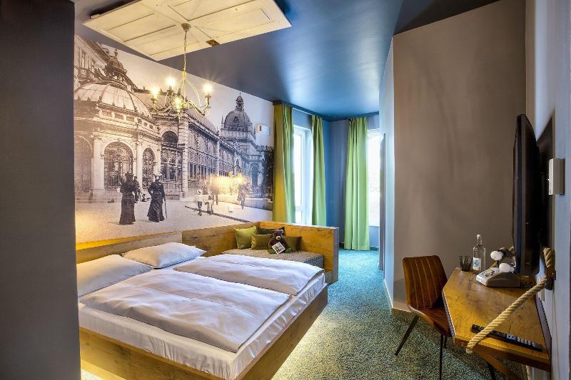 tinyTwice Hotel Wiesbaden - Oda