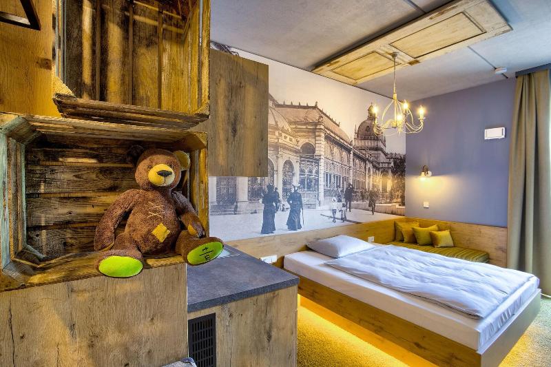 tinyTwice Hotel Wiesbaden - Oda