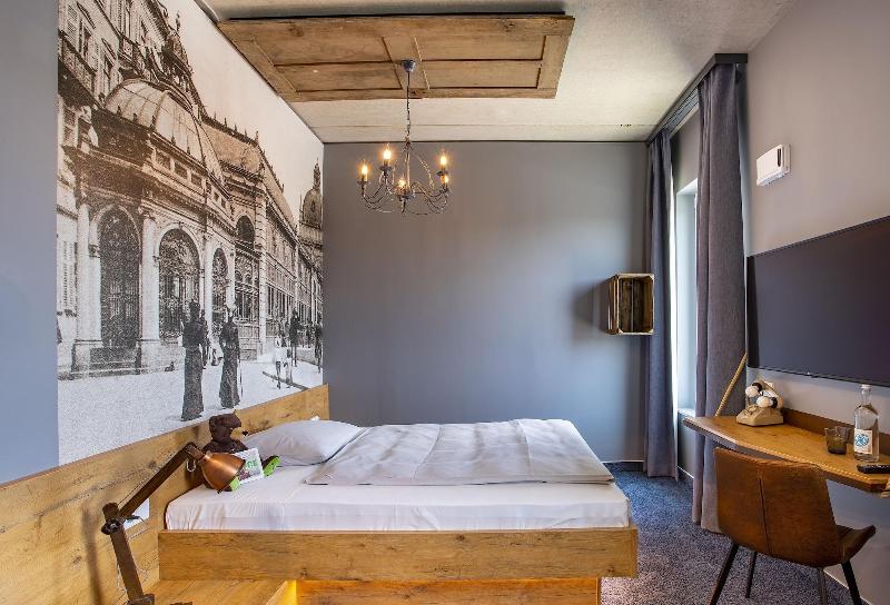 tinyTwice Hotel Wiesbaden - Oda