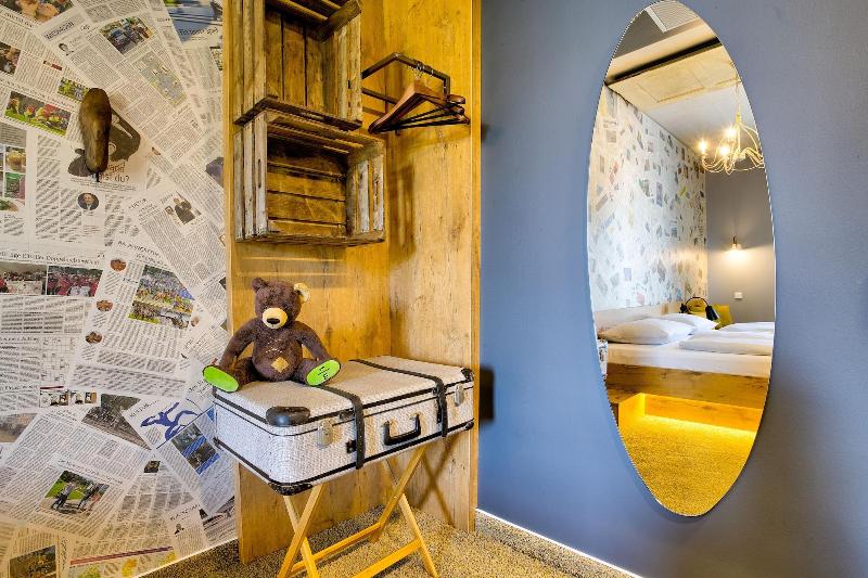 tinyTwice Hotel Wiesbaden - Oda
