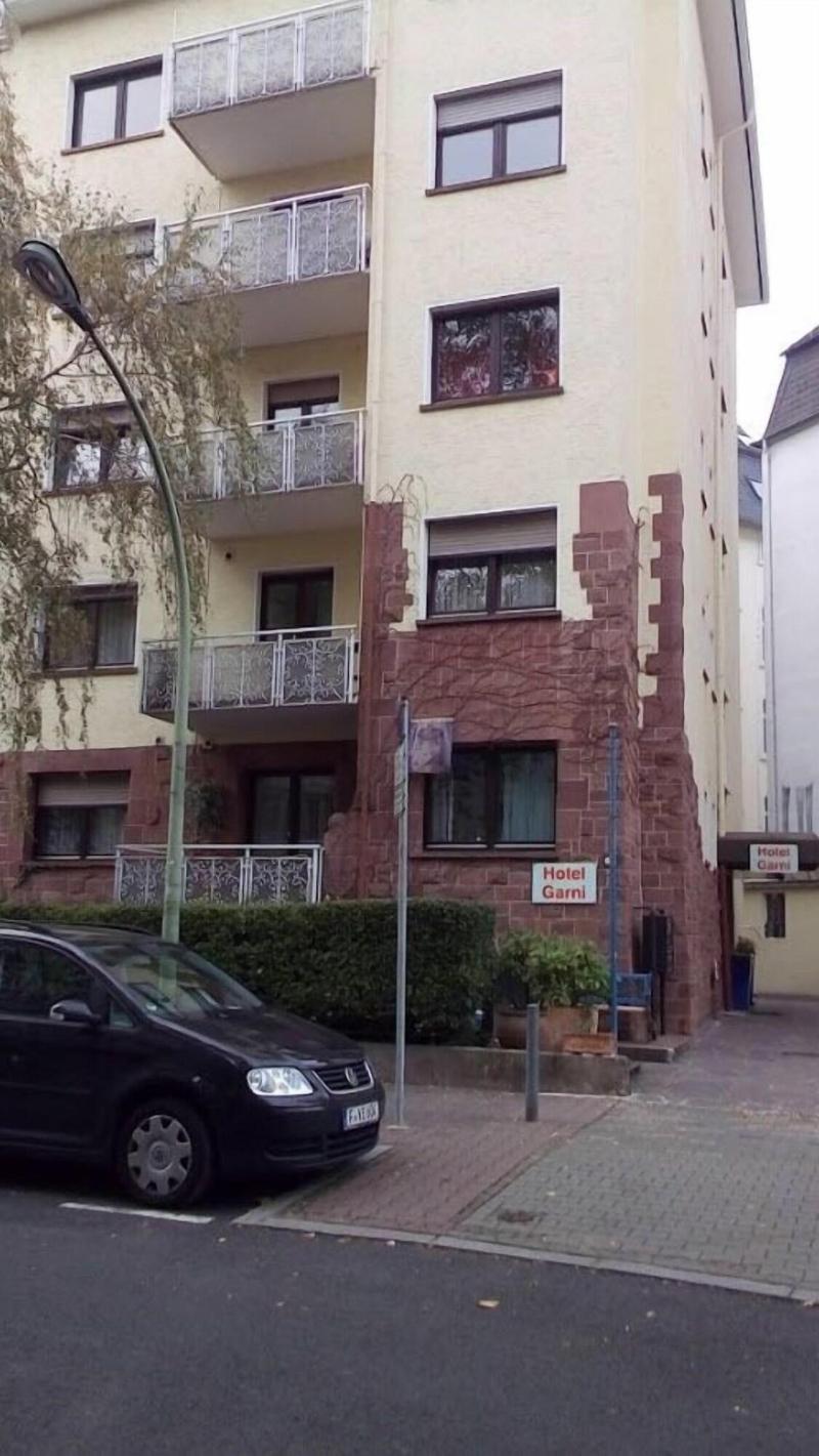 Hotel Garni Frankfurt - Lobi