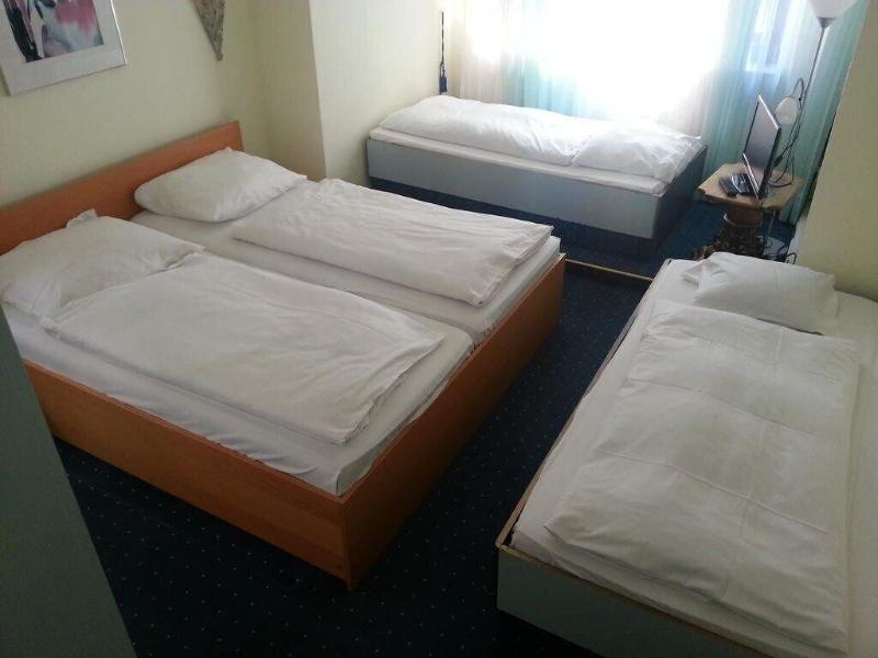 Hotel Garni Frankfurt - Oda