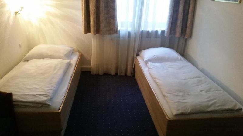 Hotel Garni Frankfurt - Oda