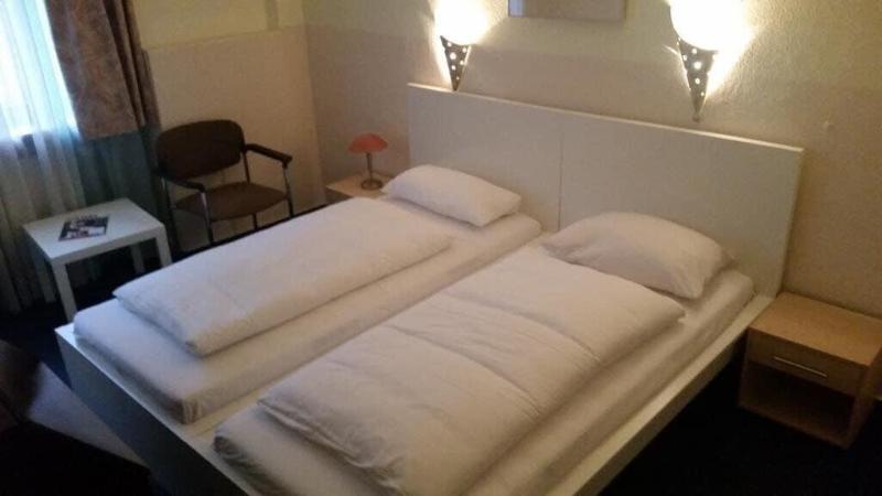 Hotel Garni Frankfurt - Oda