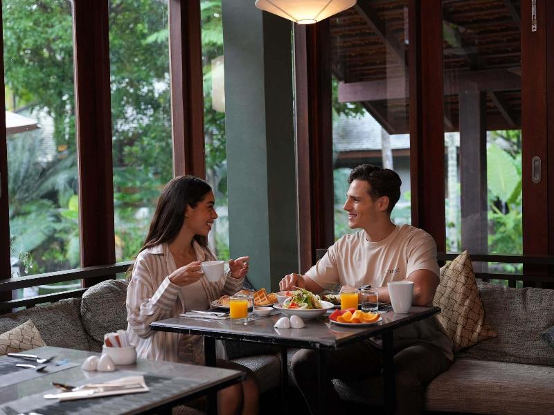 Grand Mercure Khao Lak Bangsak - Restoran
