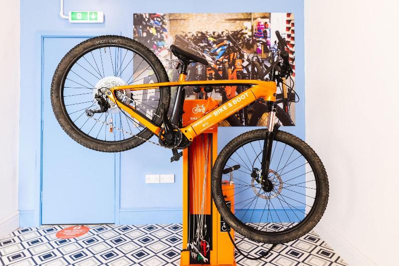 Bike & Boot - Aktivite