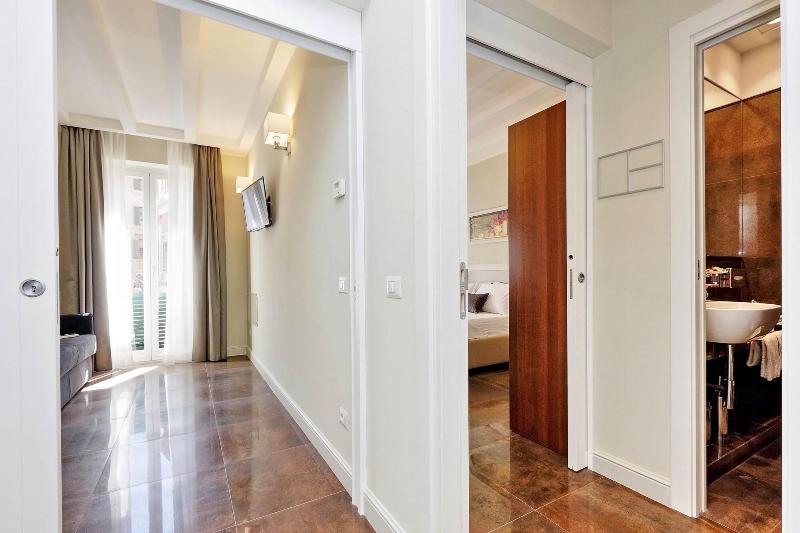Piazza Venezia Grand Suite - Oda