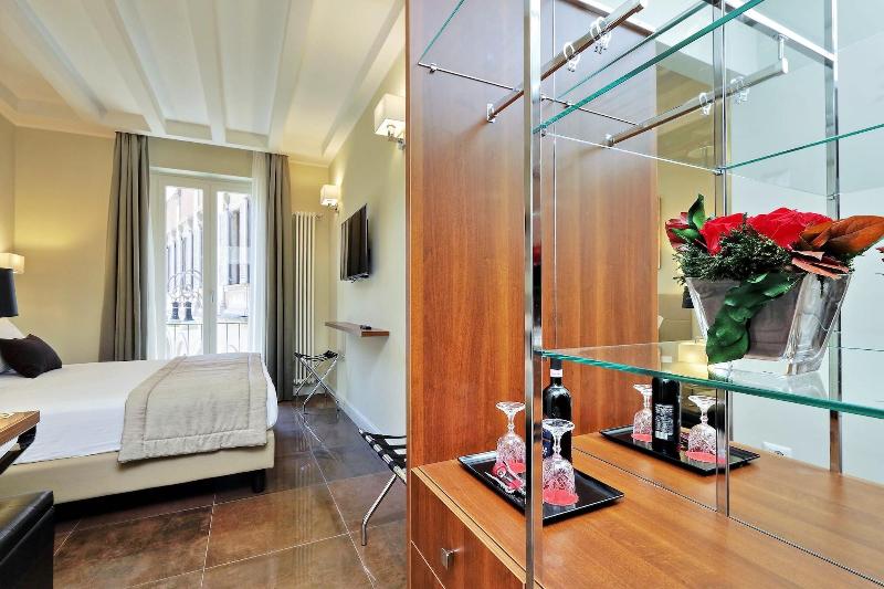 Piazza Venezia Grand Suite - Oda