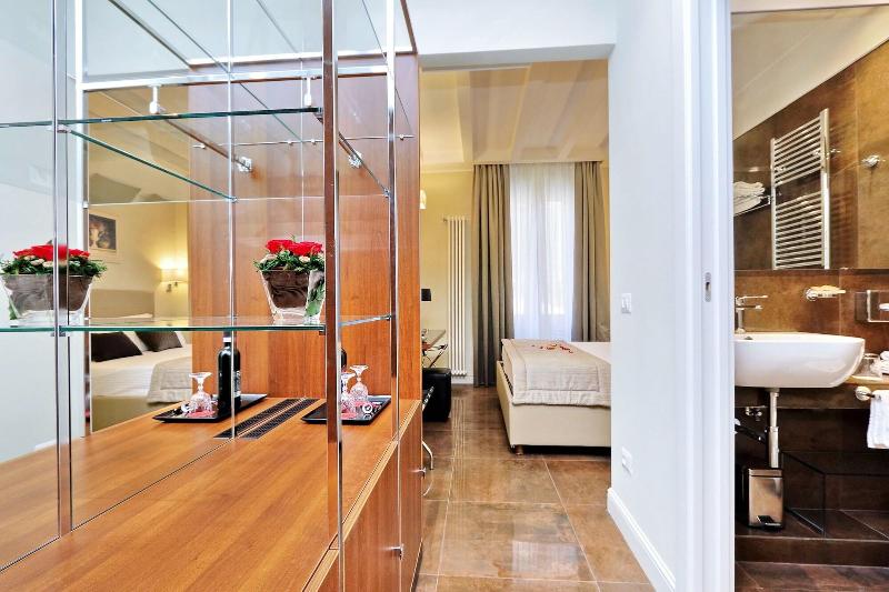 Piazza Venezia Grand Suite - Oda