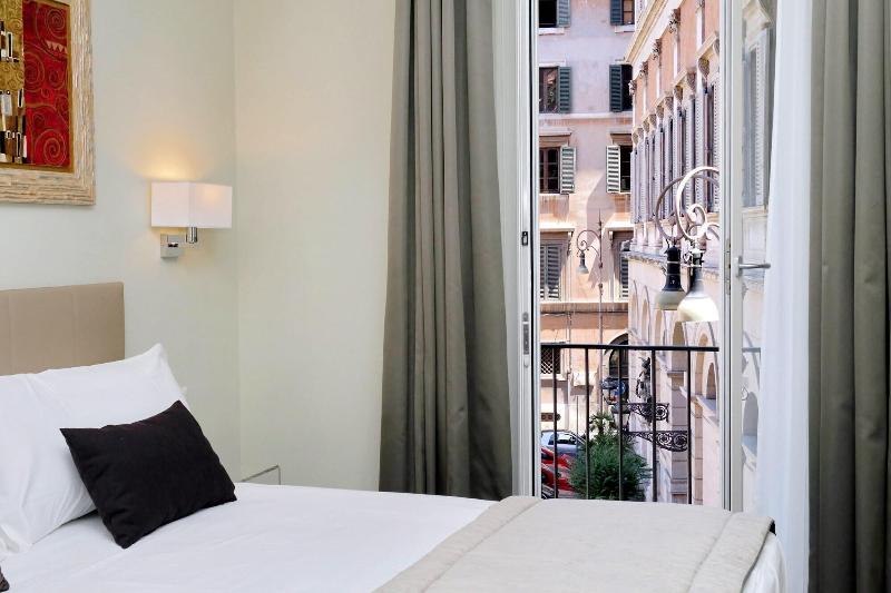 Piazza Venezia Grand Suite - Oda
