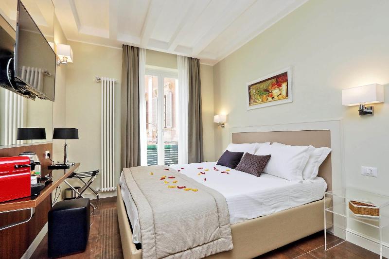 Piazza Venezia Grand Suite - Oda