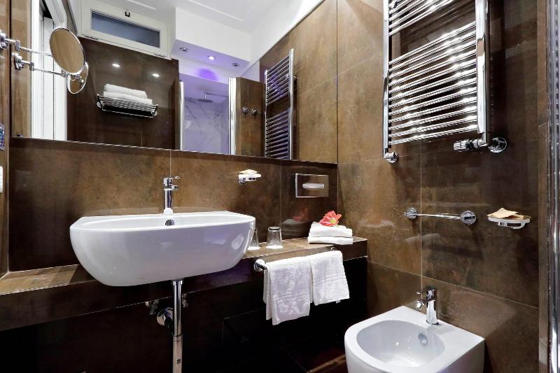 Piazza Venezia Grand Suite - Oda