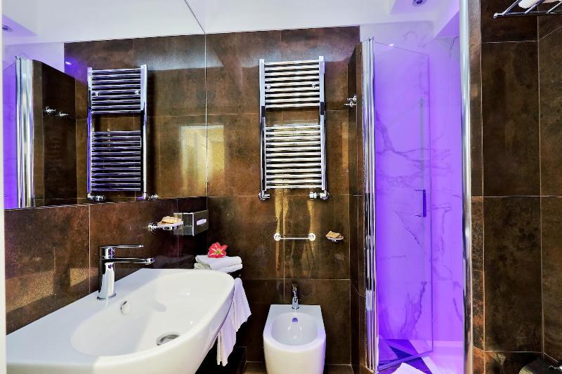 Piazza Venezia Grand Suite - Oda