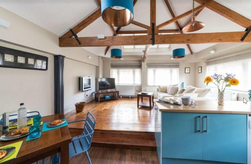 Dream Stays Bath - Queen Street - Lobi