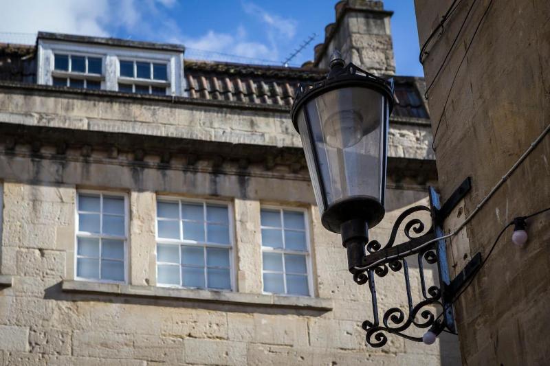 Dream Stays Bath - Queen Street - Genel