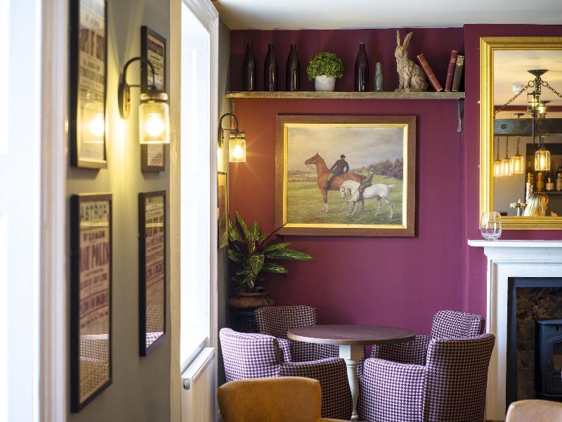 The Frampton Arms - Bar