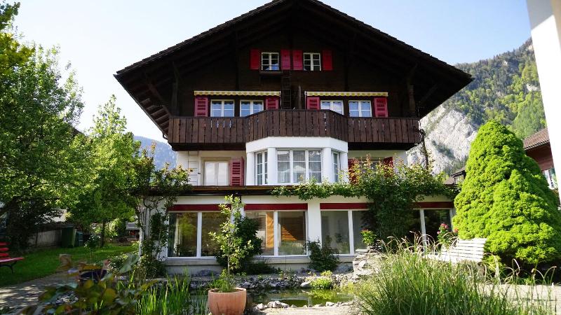 Adventure Guesthouse - Genel
