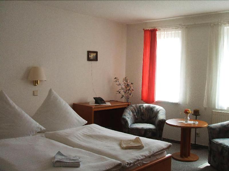 Gasthaus & Pension Zum Schwarzen Adler - Oda