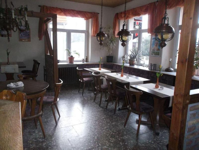 Gasthaus & Pension Zum Schwarzen Adler - Restoran