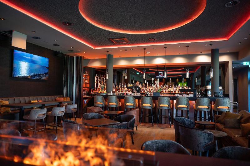 Qube Hotel Bahnstadt - Bar