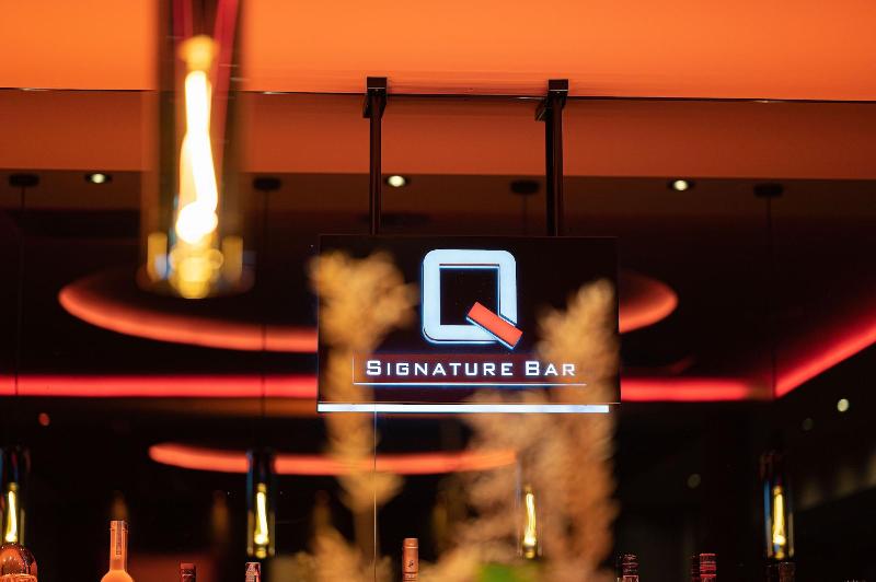 Qube Hotel Bahnstadt - Bar