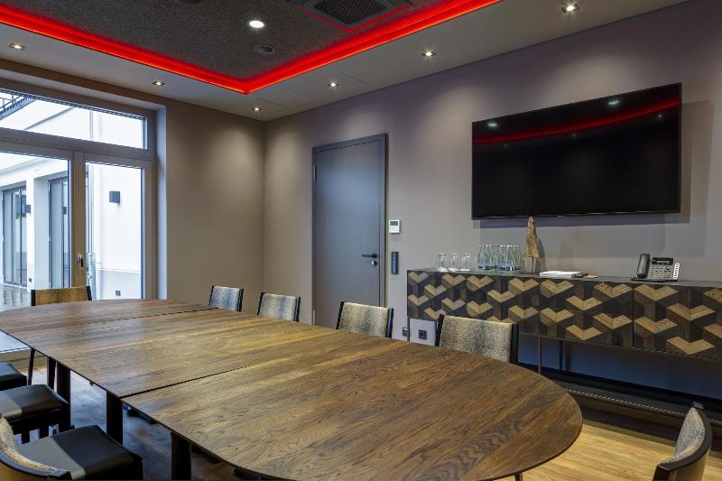 Qube Hotel Bahnstadt - Toplantı
