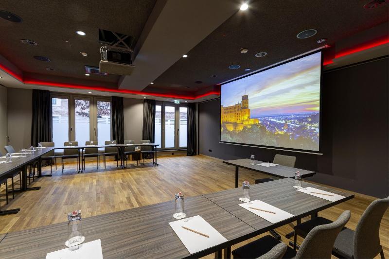 Qube Hotel Bahnstadt - Toplantı