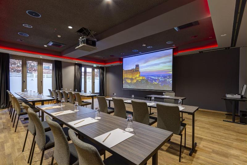 Qube Hotel Bahnstadt - Toplantı