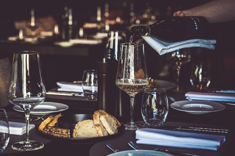 Qube Hotel Bahnstadt - Restoran