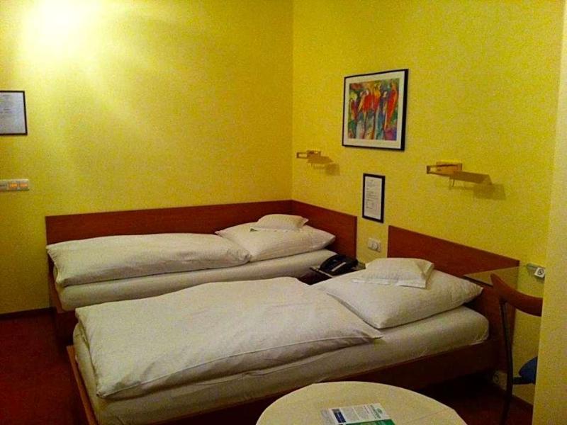 Hotel Die Post in Bürgel GmbH - Oda