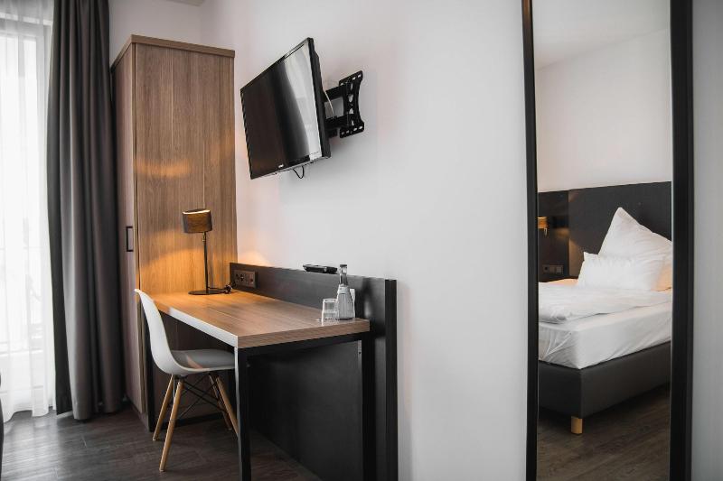 Hayta Hotel Stuttgart Airport Messe - Oda