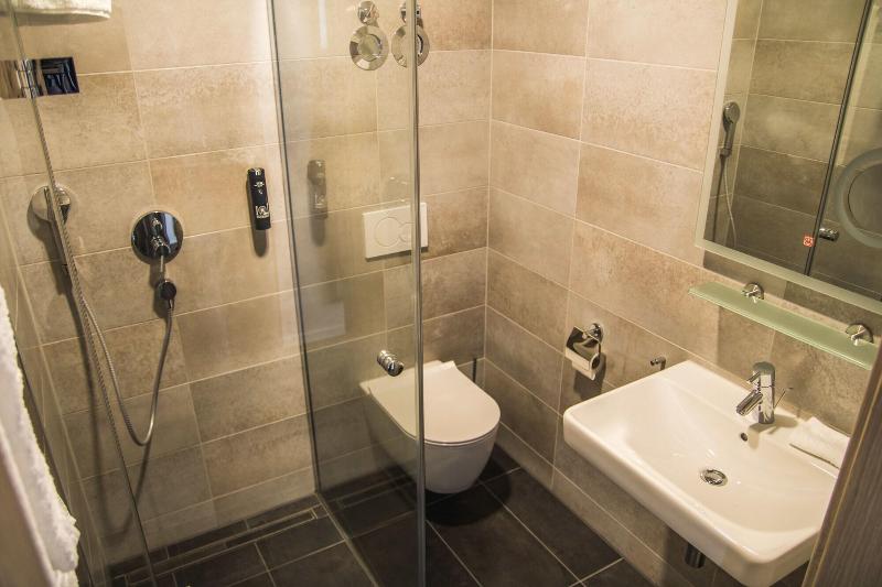 Hayta Hotel Stuttgart Airport Messe - Oda
