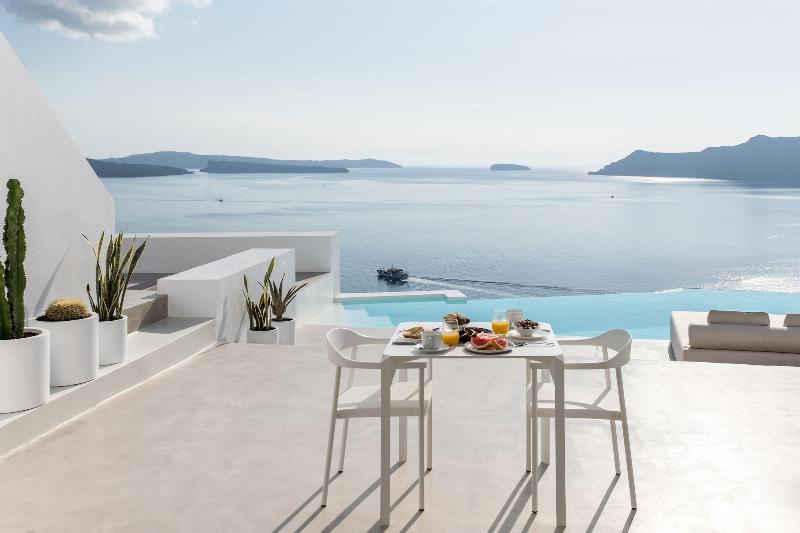 The Saint Hotel - Genel