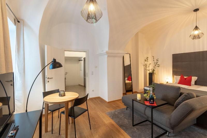 BARONHAUS Aparthotel & Suites - Oda