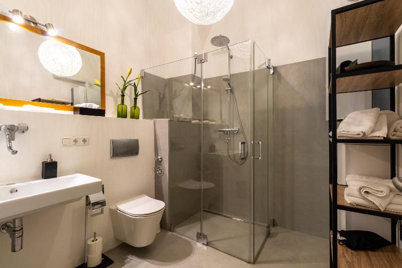 BARONHAUS Aparthotel & Suites - Oda