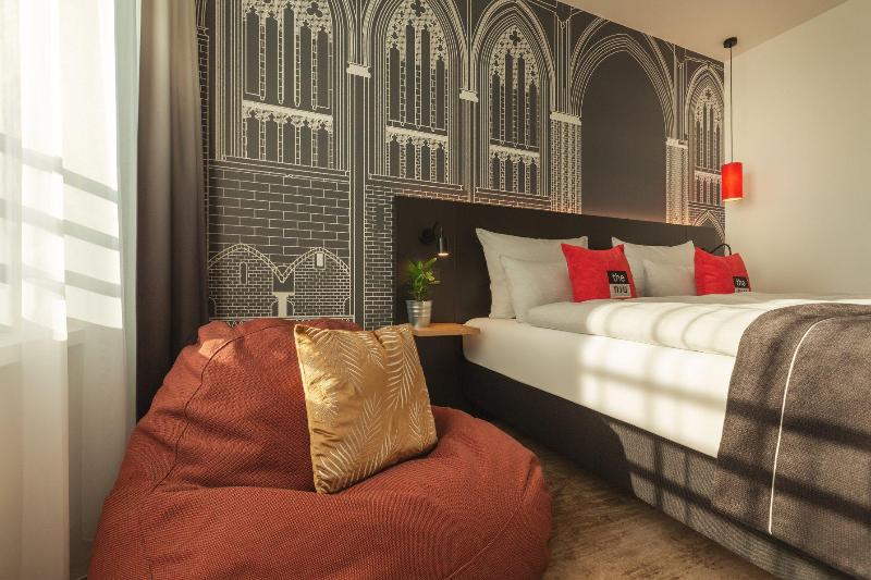 Holiday Inn - the niu, Sparrow Regensburg - Oda