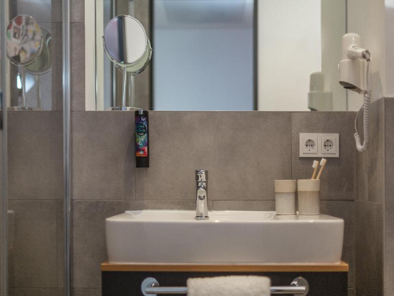 Holiday Inn - the niu, Sparrow Regensburg - Oda