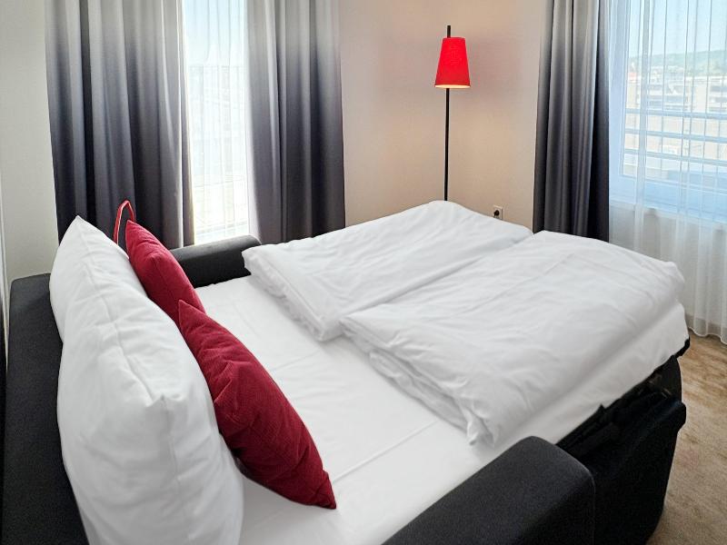 Holiday Inn - the niu, Sparrow Regensburg - Oda