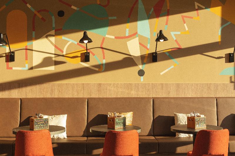 Holiday Inn - the niu, Sparrow Regensburg - Restoran
