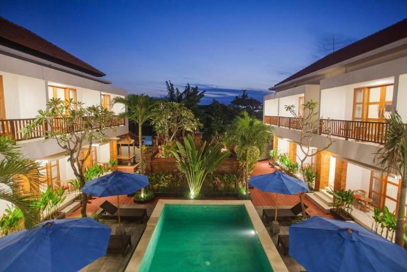 Sahadewa Suites Residence - Havuz