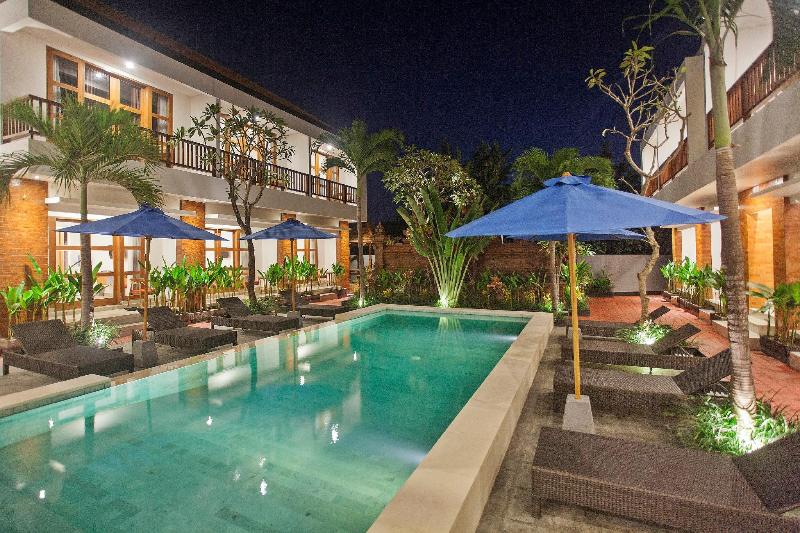 Sahadewa Suites Residence - Havuz