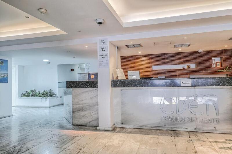Eden Beach Apartments - Lobi