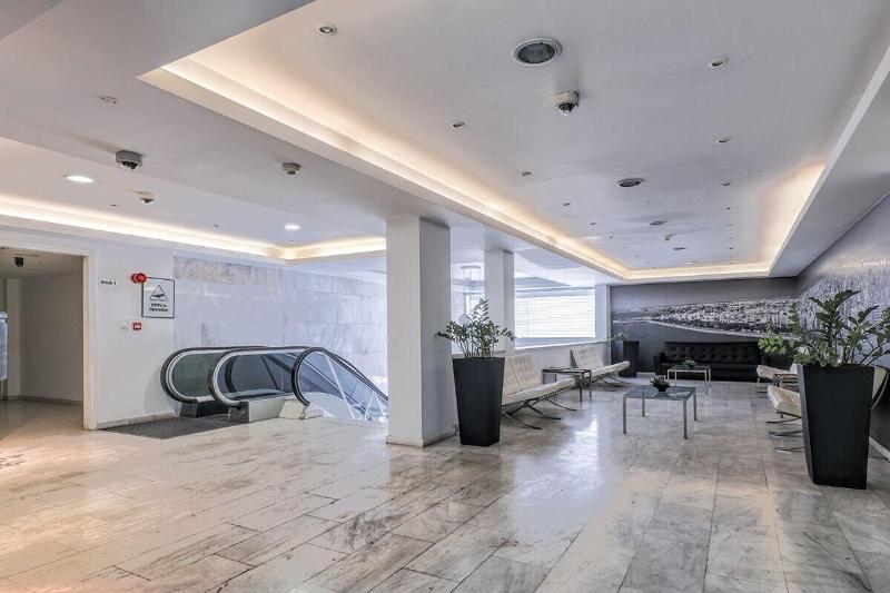 Eden Beach Apartments - Lobi