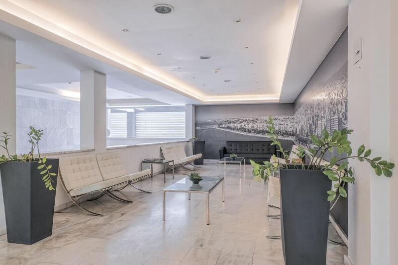 Eden Beach Apartments - Lobi