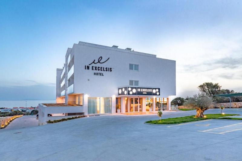 Hotel In Excelsis - Genel