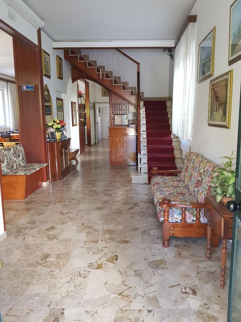 Hotel Margot - Lobi